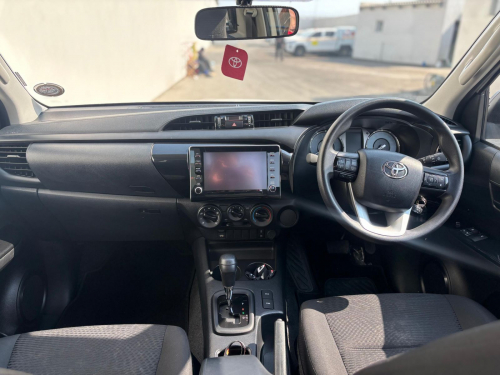 Toyota Hilux S/C 2.4 4x2 A/T in Namibia