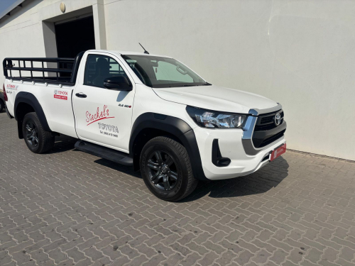 Used Toyota Hilux S/C 2.4 4x2 A/T for sale in Swakopmund