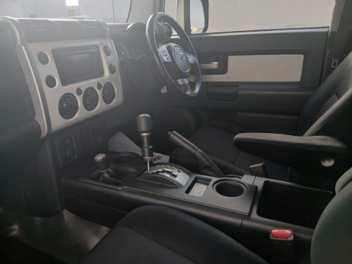 Toyota Landcruiser FJ 4.0 V6 A/T in Namibia