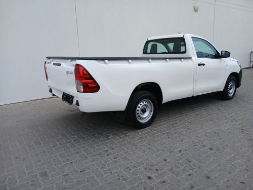 Toyota Hilux 2.0 VVTi S A/C 5MT in Namibia