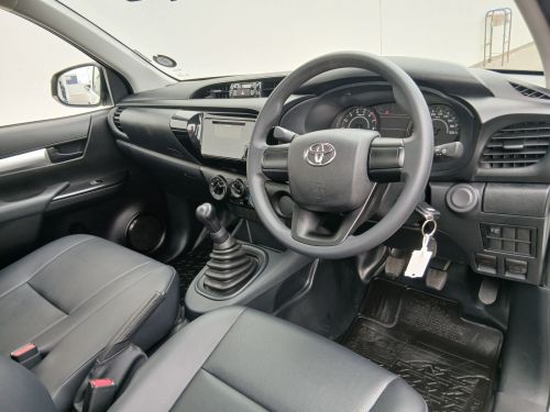 Toyota Hilux 2.0 VVTi S A/C 5MT in Namibia