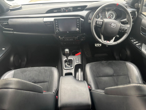 Toyota HILUX 2.8 Gr-s 4x4 A/T in Namibia