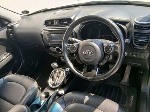 Kia Kia Soul 16 Crdi Smart Dct in Namibia