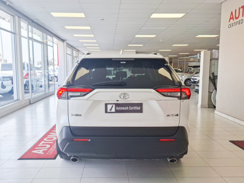 Toyota RAV4 2.0 GX CVT in Namibia