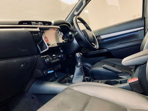 Toyota Hilux Legend 2.8 RB 2x4 MT in Namibia