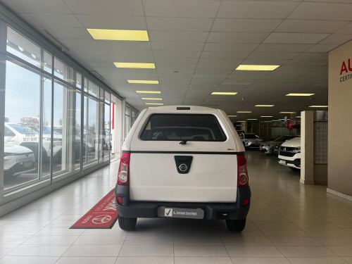 Nissan NP 200 1.6 AC SAFETY PACK MT in Namibia