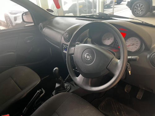 Nissan NP 200 1.6 AC SAFETY PACK MT in Namibia