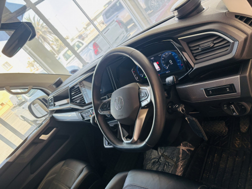 Volkswagen Caravelle 2.0  Bitdi Highline DSG 4Motion (146kw) in Namibia