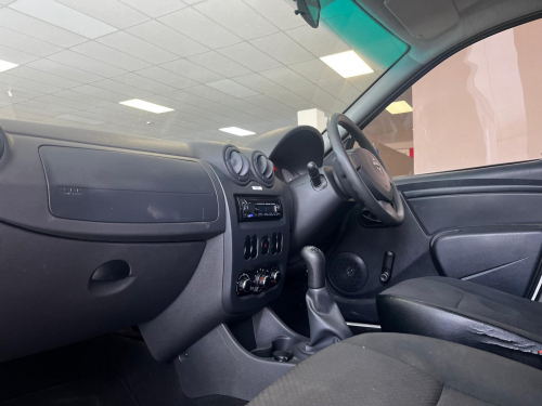 Nissan NP 200 1.6 AC SAFETY PACK MT in Namibia