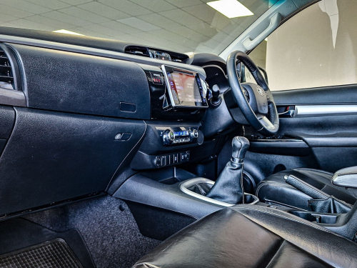 Toyota Hilux Raider 2.8 GD RB 2x4 MT in Namibia