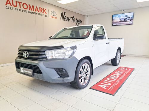 Toyota Hilux 2.0 VVTi + AC in Namibia