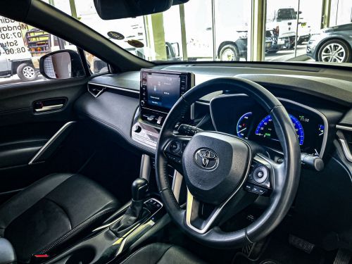 Toyota Corolla Cross 1.8 XR HEV CVT in Namibia