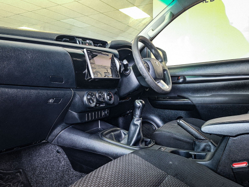 Toyota Hilux Extra Cab 2.4 GD6 RB 2x4 MT in Namibia