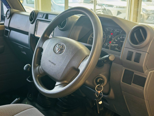 Toyota Landcruiser 79 DC 4.0 Petrol V6 in Namibia