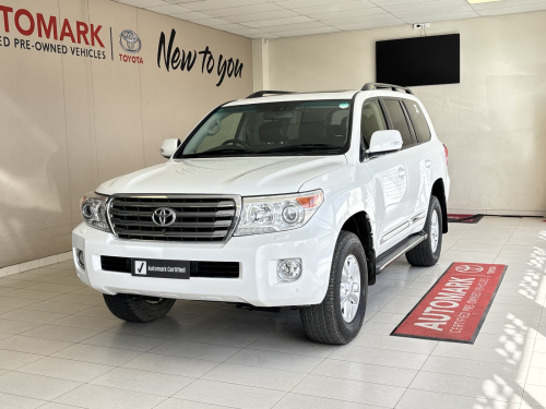 Used Toyota LANDCRUISER 200 VX 4.5D for sale in Walvis Bay