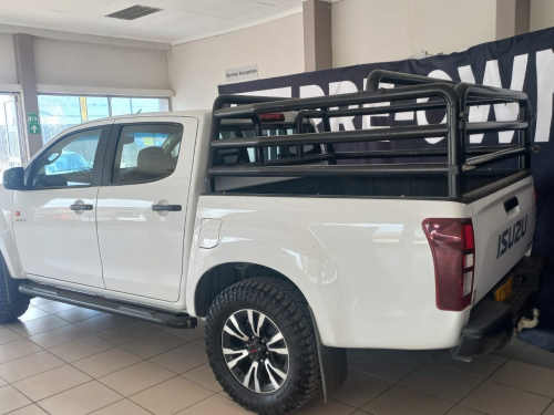 Isuzu D MAX 2.5 X RIDER 4X4 in Namibia