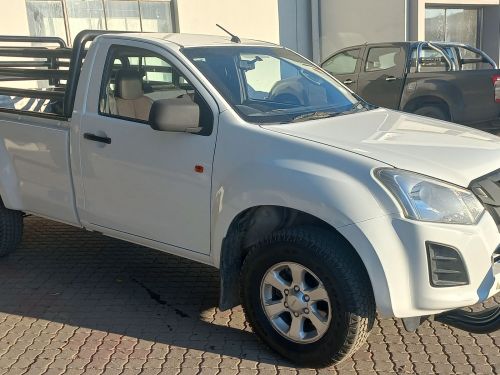 Isuzu D MAX 2.5 S/C 4X4 in Namibia