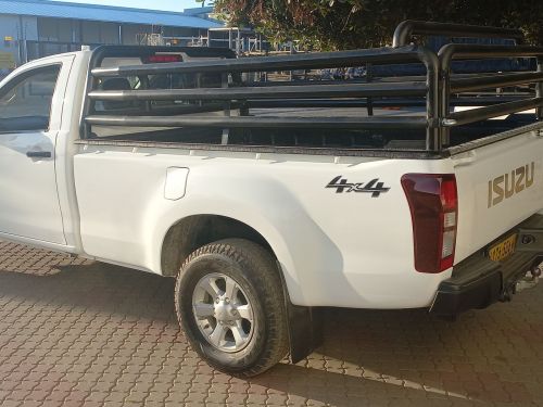 Isuzu D MAX 2.5 S/C 4X4 in Namibia
