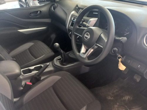 Nissan NAVARA S/C LE 4X4 in Namibia