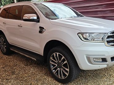 Ford Everest Bi-Turbo Limited 7 Seater in Namibia