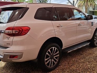 Ford Everest Bi-Turbo Limited 7 Seater in Namibia