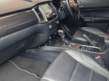 Ford Everest Bi-Turbo Limited 7 Seater in Namibia