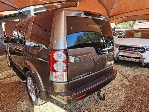 Land Rover Discovery 4 HSE in Namibia