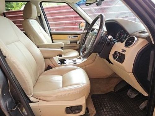 Land Rover Discovery 4 HSE in Namibia