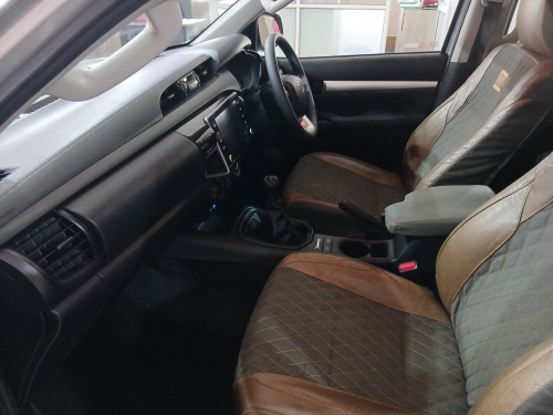Toyota Hilux 2.4 D/C 4x4 RaiderX MT in Namibia