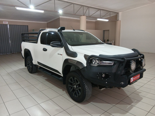 Toyota Hilux 2.8 EC 4x4 Legend MT in Namibia