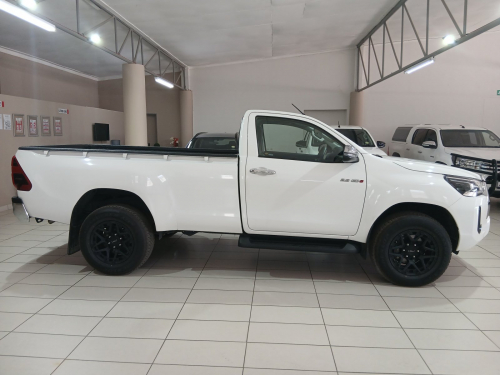 Toyota Hilux 2.8 Raider S/C 4x4 AT in Namibia