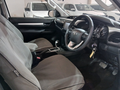 Toyota Hilux 2.8 Raider S/C 4x4 AT in Namibia