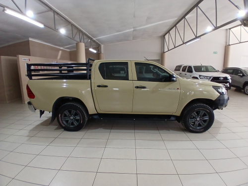 Toyota Hilux 2.4 D/C 4x4 AT Raider in Namibia
