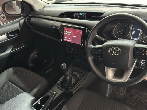 Toyota Hilux 2.4 Raider GD6 S/C M/T in Namibia