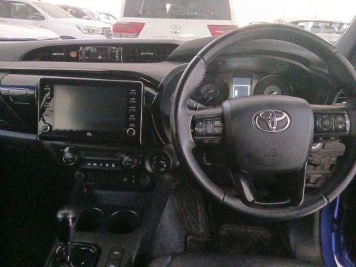 Toyota Hilux 2.8 D/C 4x4  LGD AT in Namibia