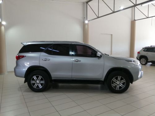 Toyota Fortuner 2.4 RB AT in Namibia