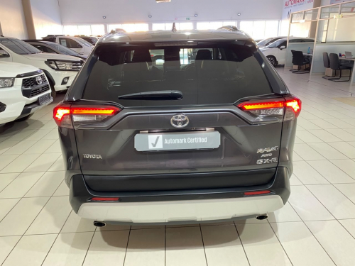Toyota Rav 4 2.0GX-R AWD in Namibia