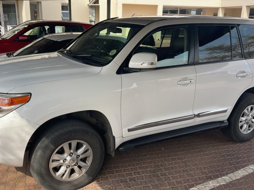 Used Toyota Land Cruiser 200 4.5 V8 for sale in Gobabis