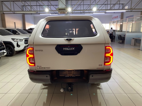 Toyota Hilux Legend 2.8 D/C A/T 4x4 in Namibia