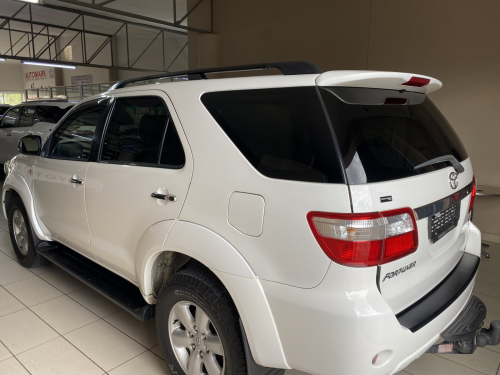 Toyota Fortuner 3.0 D4D 4x4 MT in Namibia