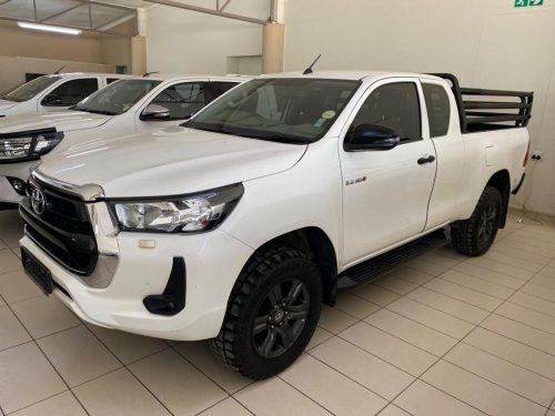 Toyota Hilux 2.4 E/Cab in Namibia