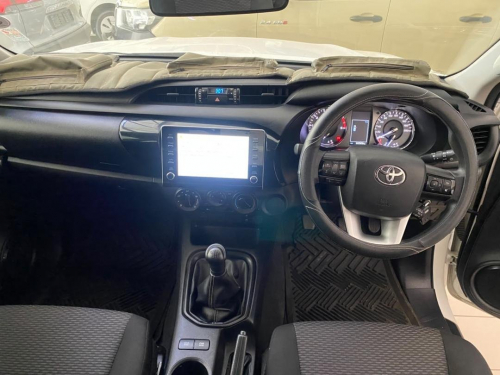 Toyota Hilux 2.4 E/Cab in Namibia