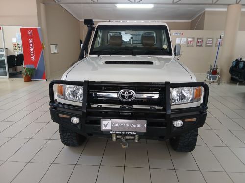 Toyota Land Cruiser 4.5 V8  S/C in Namibia