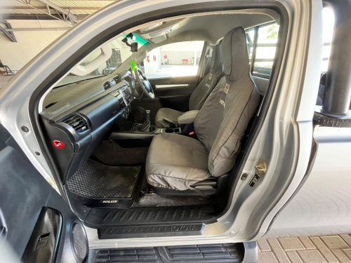 Toyota Hilux SC 2.4GD6 4x4 SRX MT in Namibia