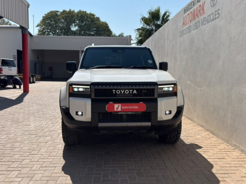 Toyota LC Prado 2.8GD VX-R in Namibia
