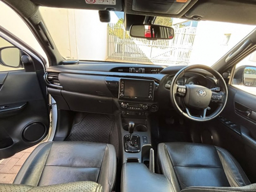 Toyota Hilux Double Cab 2.8GD6 4X4 LGD AT in Namibia