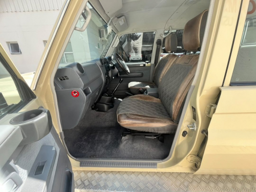 Toyota Land Cruiser Pickup LC79 4.5 Diesel V8 D/C in Namibia