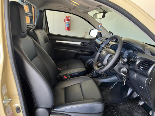 Toyota Hilux Single Cab SC 2.0 VVTi S A/C 5MT in Namibia