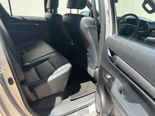 Toyota Toyota Hilux Double Cab DC 2.8GD6 4X4 LGD 6MT in Namibia