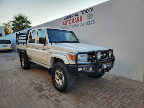 Toyota Land Cruiser DC 4.0 V6 Petrol in Namibia